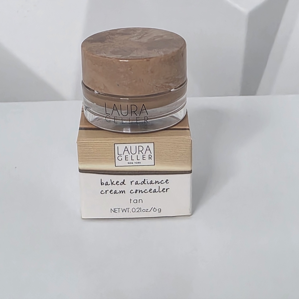 NIB Laura Geller Baked Radiance Concealer in Tan